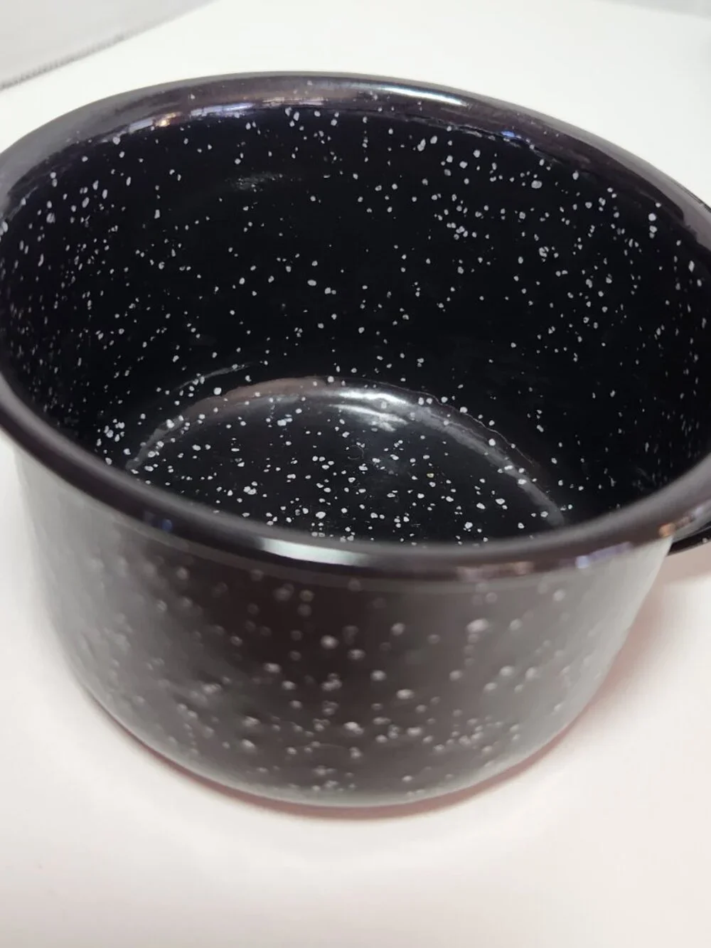 Swallow Brand Black Enamel Kettle w/handle & 4 Enamel Mugs
